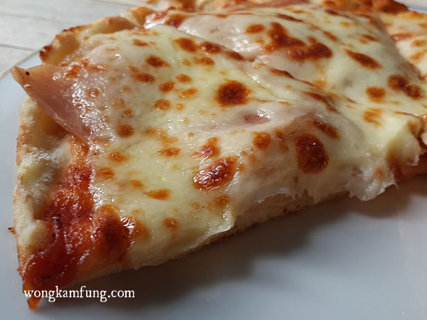 kuliner bogor-pizza kayu bakar